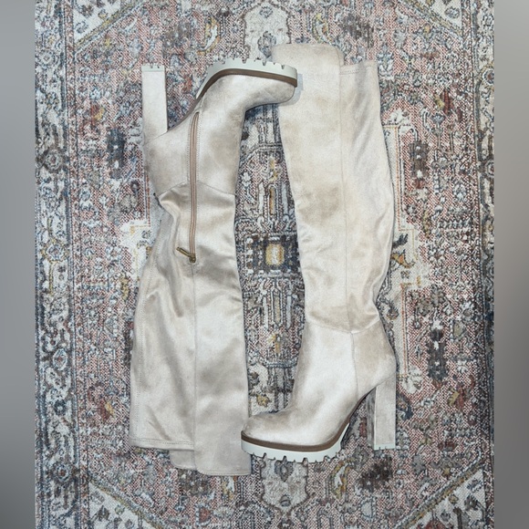 Fall Suede Boots - Picture 3 of 8